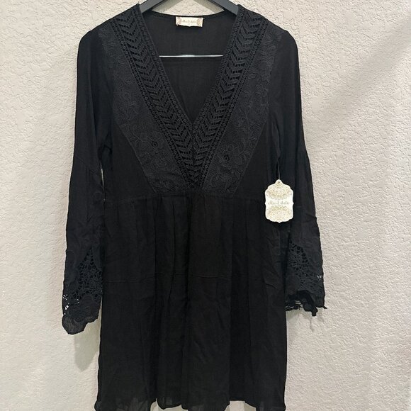 NWT Altar’d State Women's Black V-Neckline Tunic Tops Size Small - Picture 8 of 8